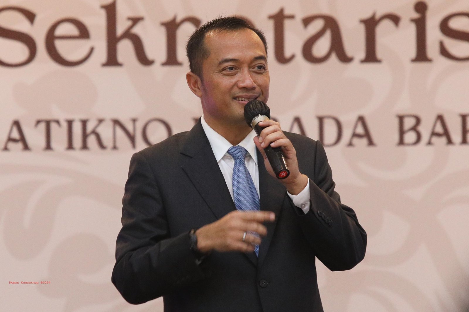 Mensesneg Prasetyo Hadi Respon Klaim Video Hasto Kristiyanto: Serahkan pada Proses Hukum